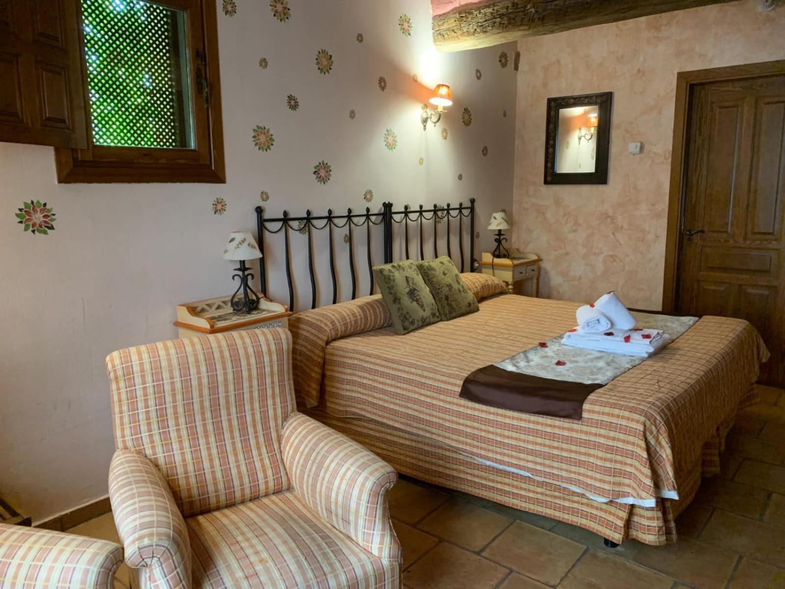 Posada Restaurante Fuenteplateada Collado Hermoso ภายนอก รูปภาพ